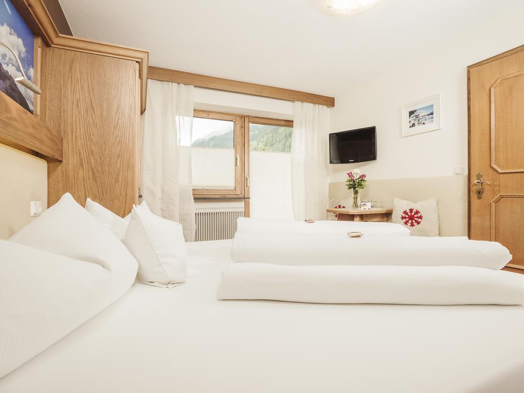 Gaestehaus Oblasser Mayrhofen Buitenkant foto